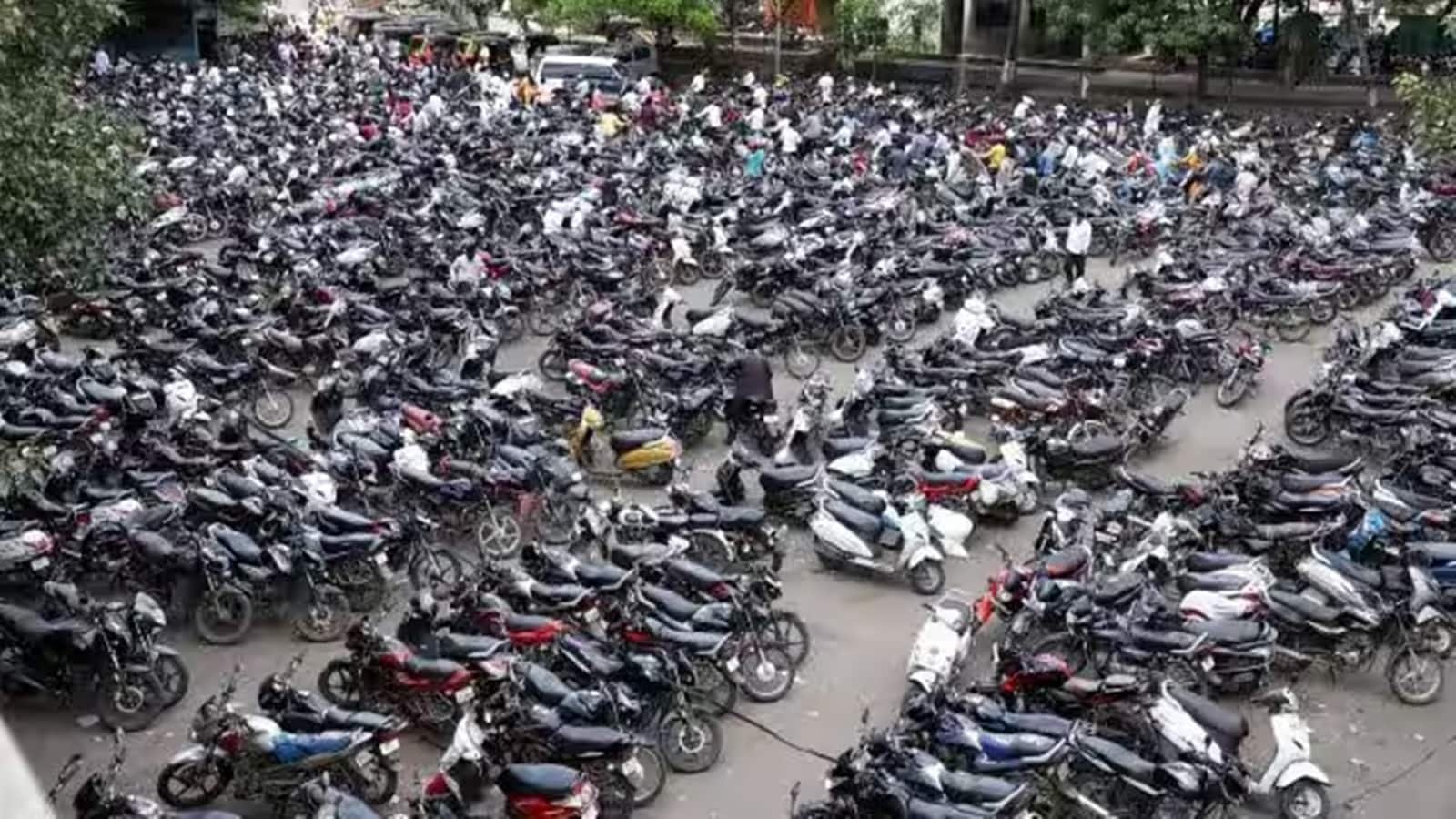 With only 62 slots left, Chandigarh may shut down registration of fuel-based two-wheelers for the year soon | Chandigarh News