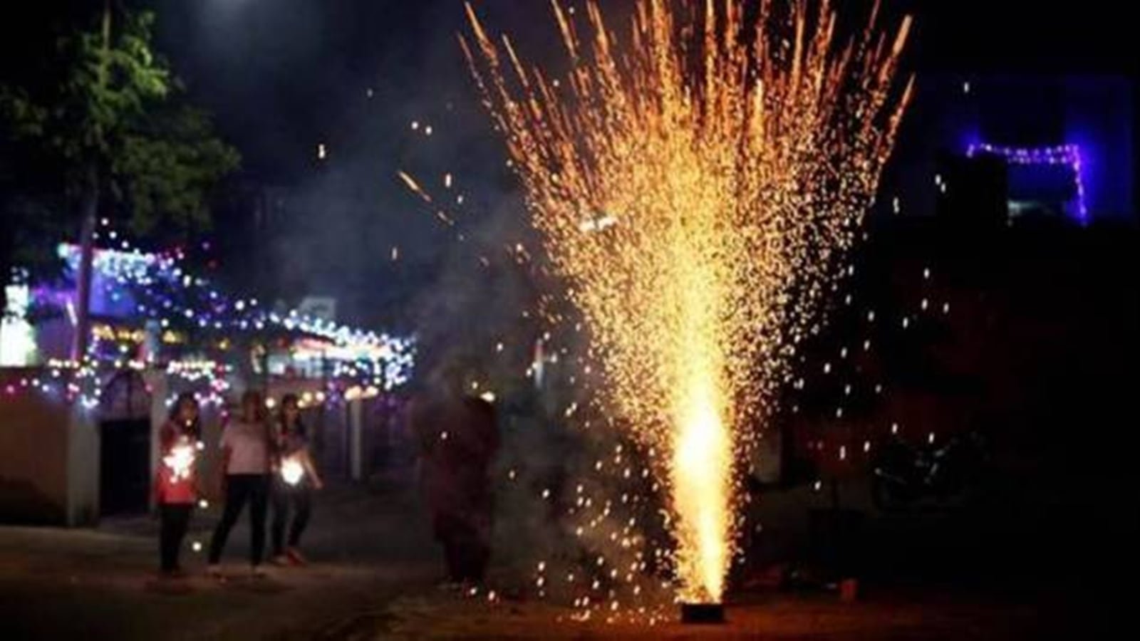 26 locations show increase in decibel levels; NGO data says ‘loudest’ Diwali since 2021 | Mumbai News