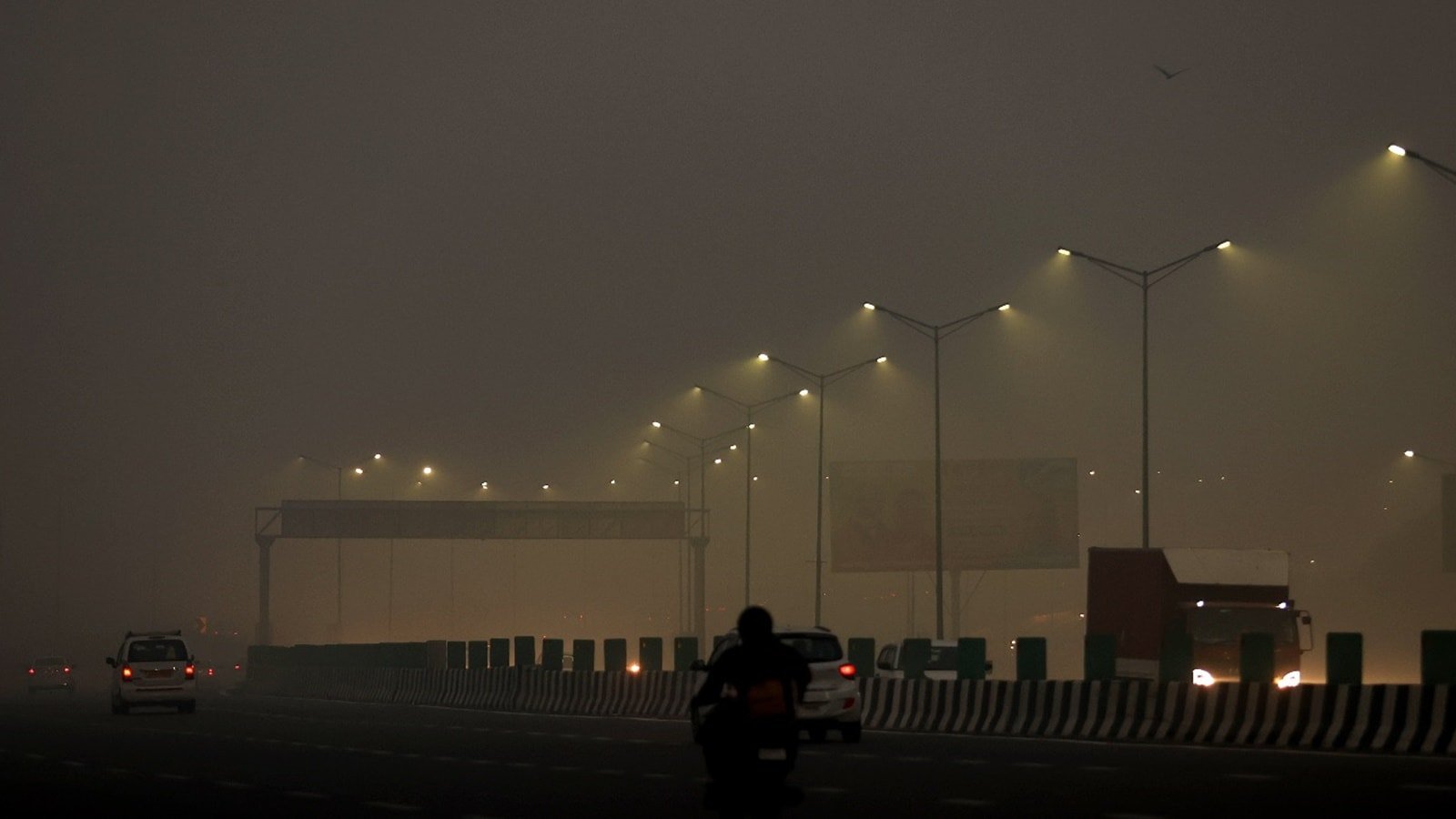 Delhi News Live Updates: Air quality in severe plus category in city; Environment Minister Gopal Rai calls for action against DPCC Chairman | Delhi News