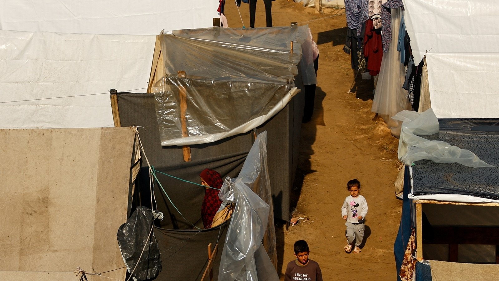 Heavy rain in Gaza brings new problems and fears for Palestinians | World News