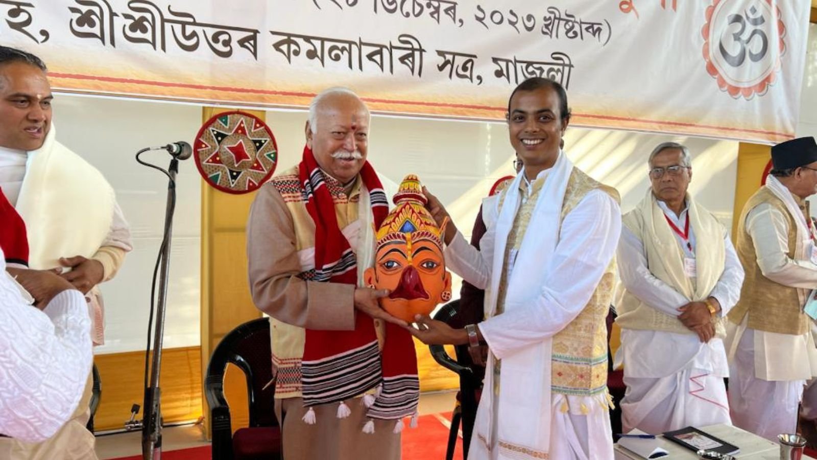 RSS chief Mohan Bhagwat joins religious congregation of seers, says nation needs education, employment to become self-reliant | North East India News